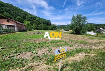 Teren Construcții intravilan de 936 mp, în Ampoița - 1