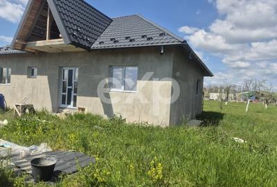 Casă individuală cu 3 camere cu Canalizare în Albota - 11