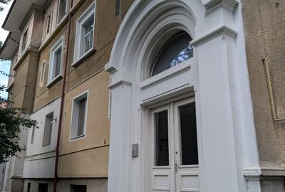 Aviatori-bloc tip vila- 2 camere- renovat recent- boxa pe acte si pod - 1