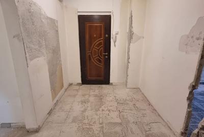 Apartament cu 3 camere decomandat în Berceni - 1