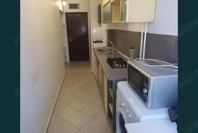 Garsonieră decomandată în Central