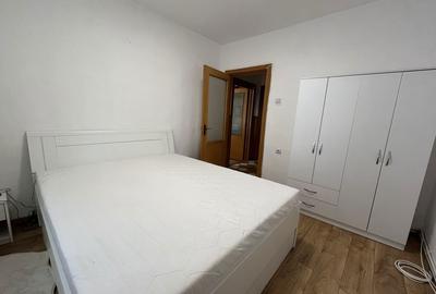 Apartament cu 3 camere decomandat în Călărași - 2