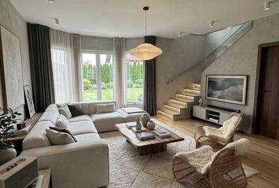 Casă cu 4 camere în Central