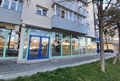 Spatiu comercial vitrina de 20 M - Metrou Eroii Revolutiei S143