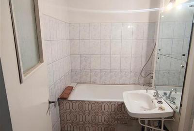 Apartament cu 2 camere decomandat în Podu Roș - 8