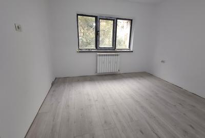 Dacia - ap 3 cam , parter/4 , dec, Suprafata 68,1 mp - 3