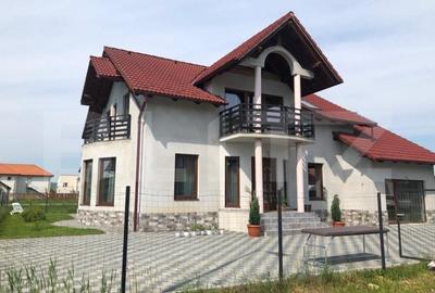 Casa 6 dormitoare si 5 arii de teren