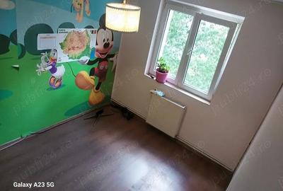 Apartament 4 camere decomandat Titan, langa metrou 1 Decembrie 109.000 (negociabil)