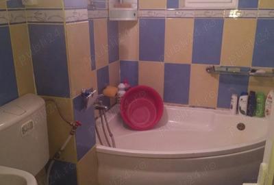 Vand apartament cu 3 camere si 2 bai Vand apartament cu 3 camere si 2 bai - 3