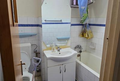 Apartament cu 3 camere semidecomandat, mobilat în Colentina - 5