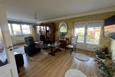 Casă cu 3 camere cu Teren 600 Mp în Central - 1