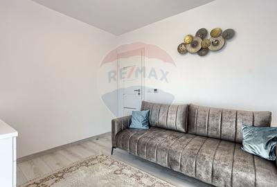 Apartament cu 3 camere decomandat, mobilat în UTA - 14