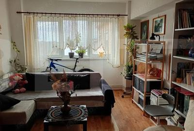 Apartament cu 3 camera, 68 mp, zona Lenin - 1