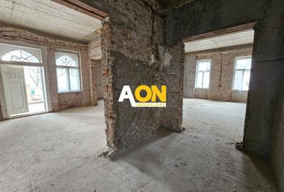 Casă individuală cu 11 camere cu Canalizare în Central - 7