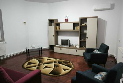 Casă cu 3 camere cu Teren 40 Mp în Central - 2