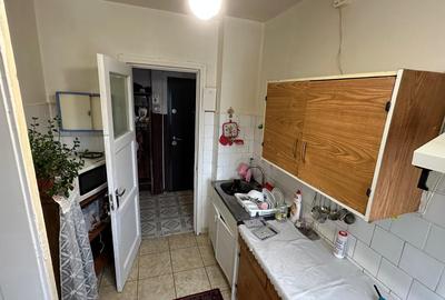 Apartament cu 3 camere semidecomandat în Clăbucet - 2