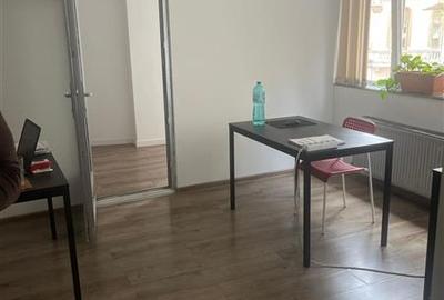 Apartament cu 6 camere decomandat în Romană - 4