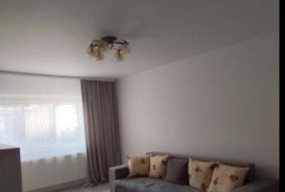 Apartament cu 2 camere decomandat în Km 5 - 7