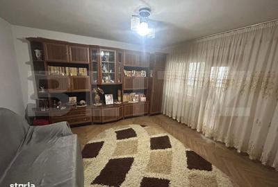 Apartament cu 3 camere decomandat în Micro 5 - 8