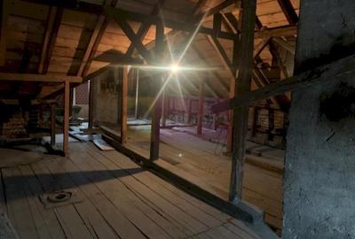 Casă individuală cu 3 camere semidecomandat cu Canalizare în Floreasca - 8