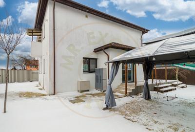 Casă cu 4 camere cu Canalizare în Corbeanca