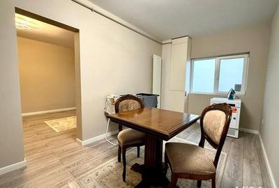 Ofer spre chirie ap 2 cam ultrcentral lux Roman ,350 euro - 2