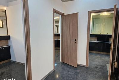 Spațiu comercial, de 338 mp, în Central - 8