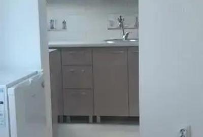 Ofer spre vanzare garsoniera in zona Eroi Revolutiei - 1