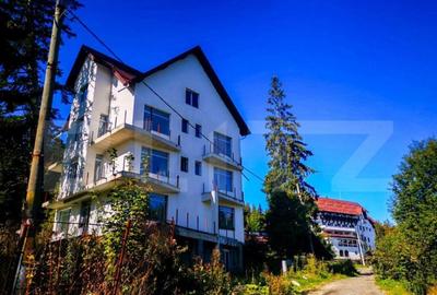 Casă cu 18 camere cu Teren 400 Mp în Central