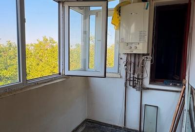 3 cam, Piata Alba Iulia - strada Valeriu Braniste, CENTRALA PROPRIE, etaj 4 - 3