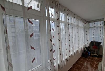 Apartament cu 3 camere decomandat în Exterior Vest - 2