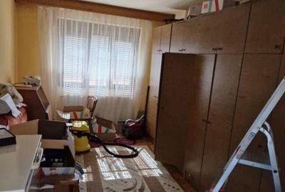 Casă cu 5 camere cu Teren 200 Mp în Central - 1