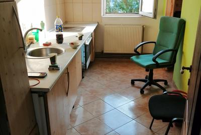 Apartament cu 3 camere decomandat în Central - 4