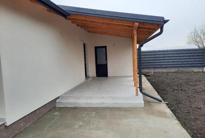 FARA COMISIOANE casa PARTER pod terasa la cheie utilitati merita vazuta - 8