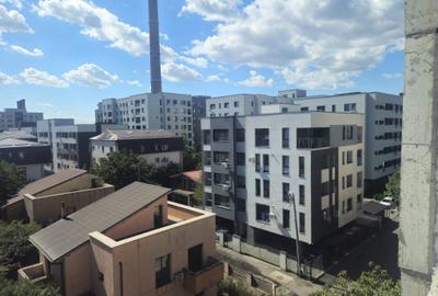 Apartament cu 2 camere decomandat în Metalurgiei