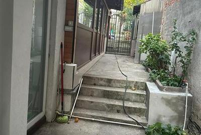 Casă individuală cu 5 camere cu Teren 300 Mp în 1 Mai - 2