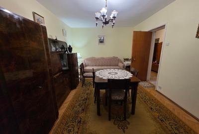 Titan, 5 minute metrou, strandul Cara, pe strada Stanila, bloc H, 4 etaje - 9