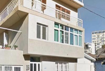 Casă cu 4 camere în Central - 1