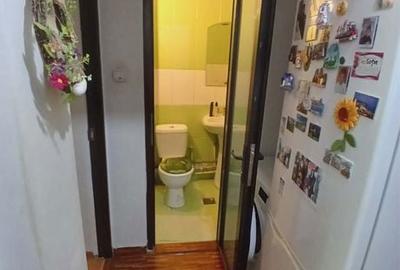 Apartament cu 3 camere semidecomandat în Ciupercenii Vechi - 2