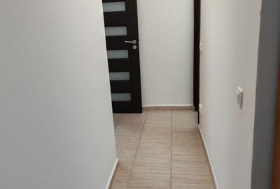 Apartament cu 3 camere în Berceni