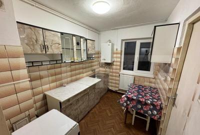 Apartament cu 2 camere semidecomandat în Gojdu