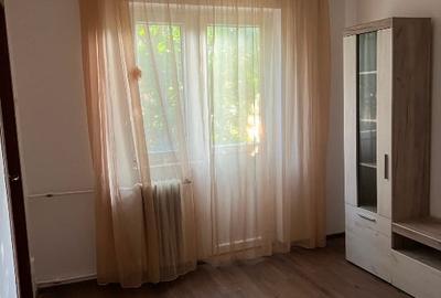 Inchiriez apartament recent renovat - 2