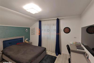 Casă cu 6 camere decomandat cu Canalizare în Micro 5 - 12