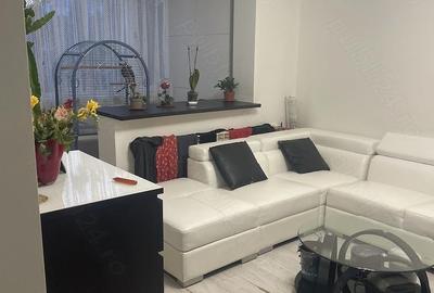 Apartament cu 3 camere semidecomandat în Central - 3