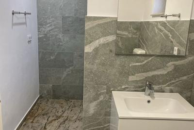 Casă cu 3 camere decomandat cu Teren 500 Mp în Central - 2