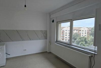 Apartament complet renovat cu scara interioara - 11