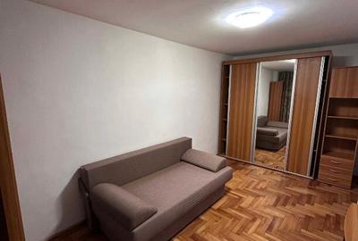 Garsoniera decomandat - zona Racadau - 1