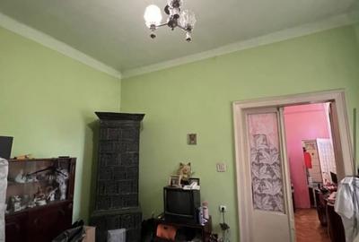 Casă cu 3 camere în Central - 2