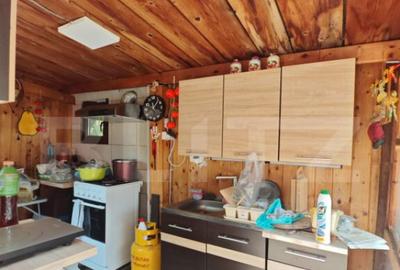 Casă cu 2 camere cu Teren 150 Mp în Zărnești