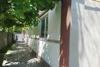 Casă cu 7 camere cu Teren 400 Mp în Central - 4